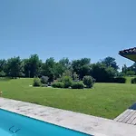 בית נופש Maison Bernard Piscine Jacuzzi