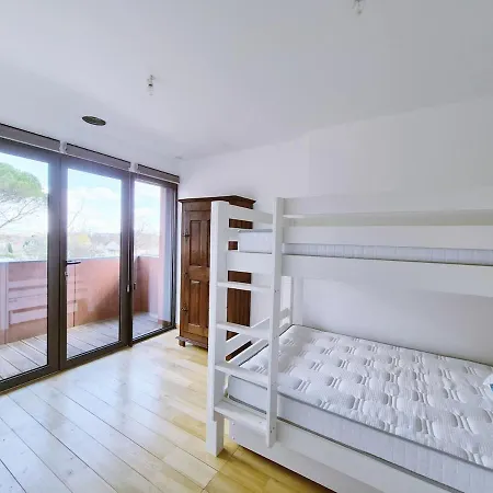 Дом отдыха Maison Bernard Piscine Jacuzzi