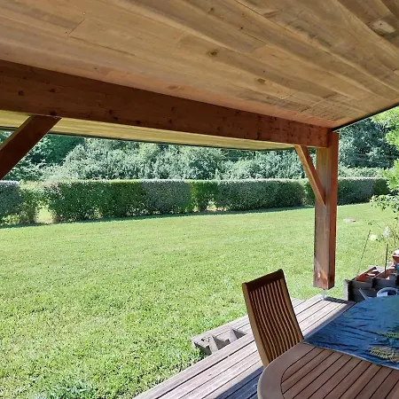 Дом отдыха Maison Bernard Piscine Jacuzzi *