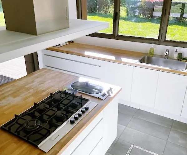 Maison Bernard Piscine Jacuzzi * Флёранс